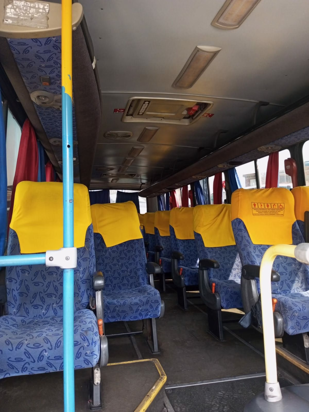 COMIL SVELTO ANO 2009 M.BENZ OF 1218 JM COD.474