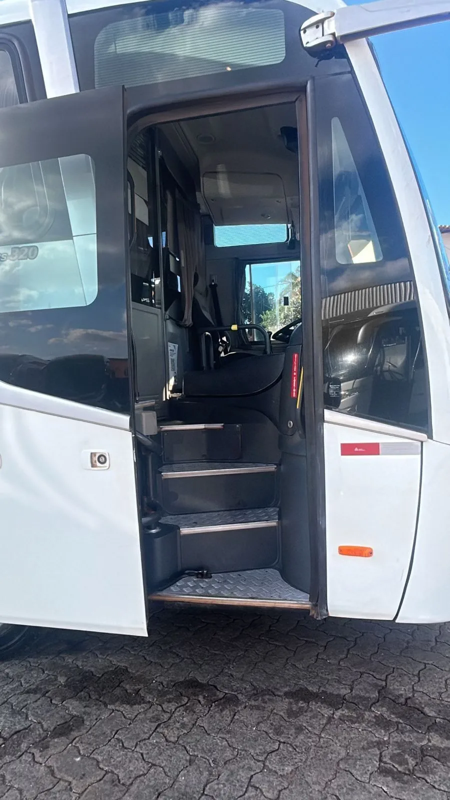 Ônibus BUSSCAR EL BUSS 320 MB 1721 L JM 2018 seminovo à venda, código 1320 - foto 04