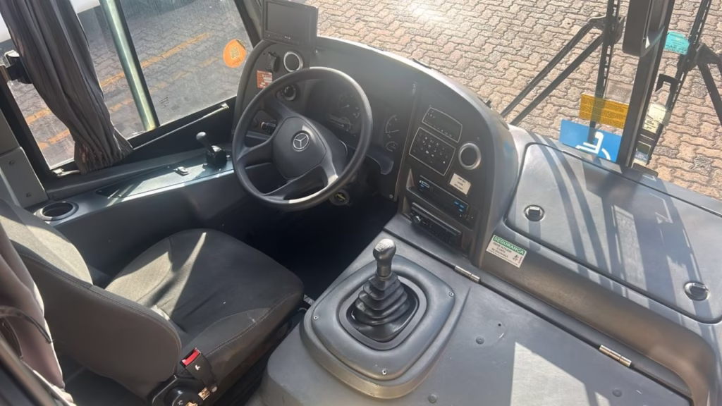 BUSSCAR EL BUSS 320 ANO 2018 MB 1721 L JM COD.1320