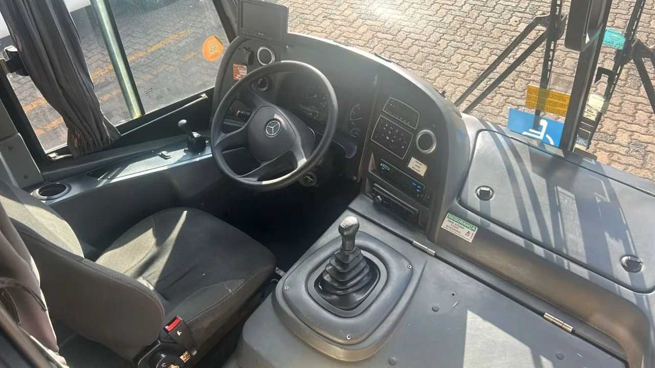 Ônibus BUSSCAR EL BUSS 320 MB 1721 L JM 2018 seminovo à venda, código 1320 - foto 05