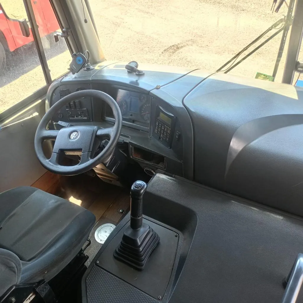 Ônibus BUSSCAR ELBUSS VW 17.230 JM 2020 seminovo à venda, código 1305 - foto 04