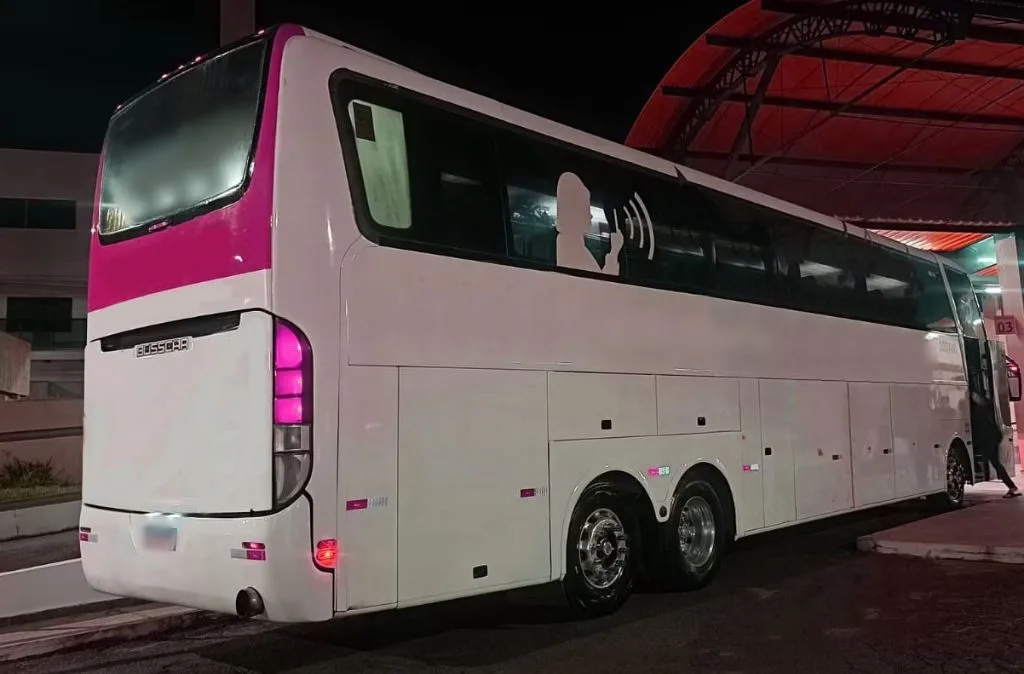 Ônibus BUSSCAR P400 VOLVO B12 R JM 2002 seminovo à venda, código 1337 - foto 03