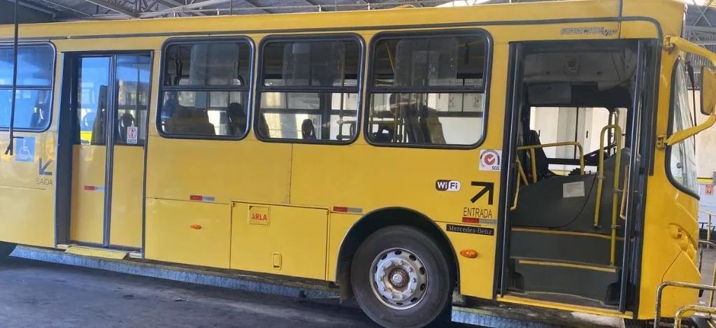 Ônibus CAIO APACHE VIP MB 1721 JM 2013 seminovo à venda, código 1645 - foto 02