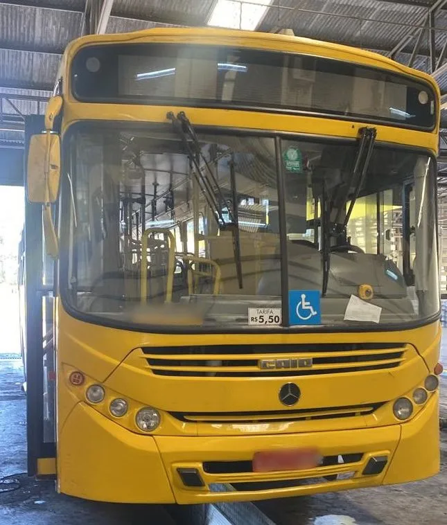 Ônibus CAIO APACHE VIP MB 1722 JM 2011 seminovo à venda, código 1551 - foto 01