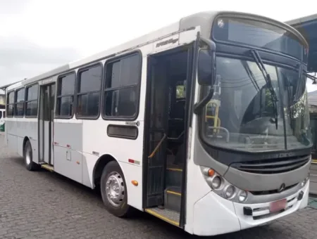 Ônibus CAIO APACHE VIP MB 1722 JM 2012 seminovo à venda, código 1340 - foto 01