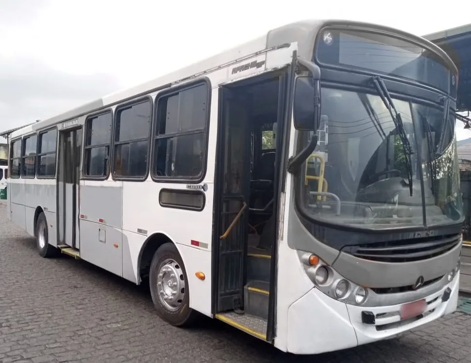Ônibus CAIO APACHE VIP MB 1722 JM 2012 seminovo à venda, código 1340 - foto 01
