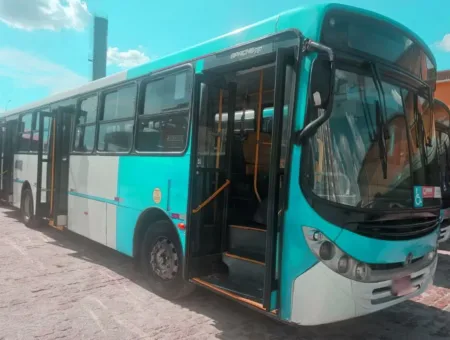 Ônibus CAIO APACHE VIP MB 1722 JM 2012 seminovo à venda, código 1672 - foto 01