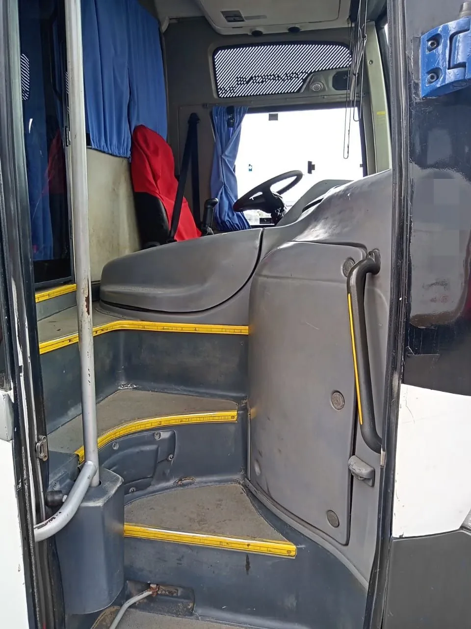 Ônibus COMIL CAMPIONE 3.24 VW 17.230 JM 2014 seminovo à venda, código 1310 - foto 05