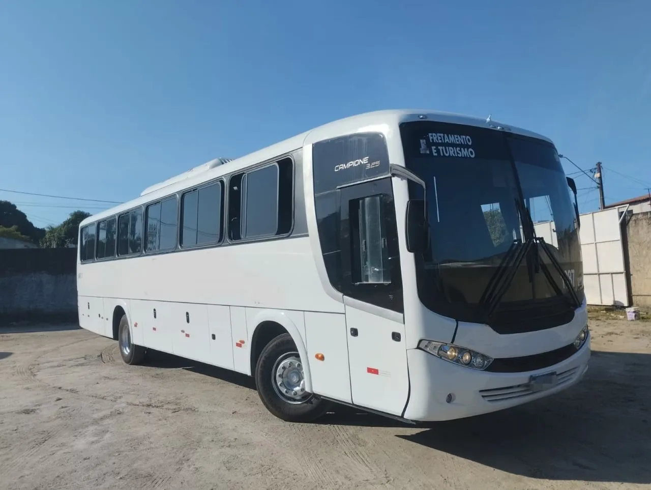 Ônibus COMIL CAMPIONE 3.25 VOLVO B270 F JM 2012 seminovo à venda, código 1367 - foto 01