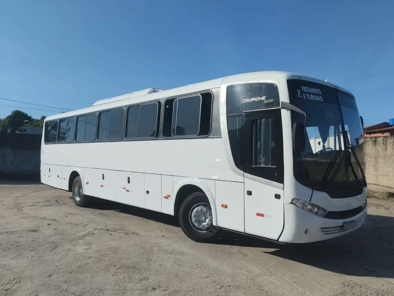 Ônibus COMIL CAMPIONE 3.25 VOLVO B270 F JM 2012 seminovo à venda, código 1367 - foto 05