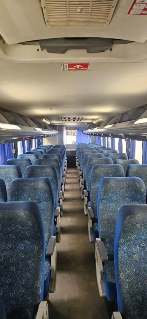 Ônibus COMIL CAMPIONE 3.25 VOLVO B270 F JM 2015 seminovo à venda, código 1330 - foto 04