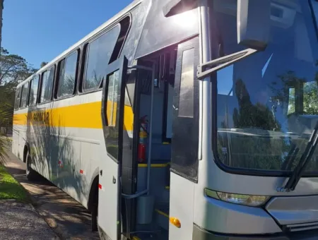 Ônibus COMIL CAMPIONE 3.25 VW 17.23 JM 2009 seminovo à venda, código 1471 - foto 01