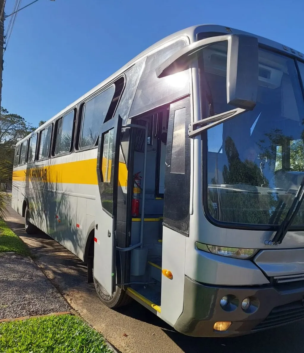 Ônibus COMIL CAMPIONE 3.25 VW 17.23 JM 2009 seminovo à venda, código 1471 - foto 01