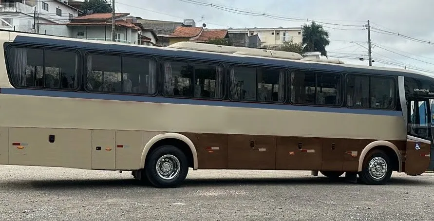 Ônibus COMIL CAMPIONE 3.25 VW 17.230 JM 2012 seminovo à venda, código 1555 - foto 02