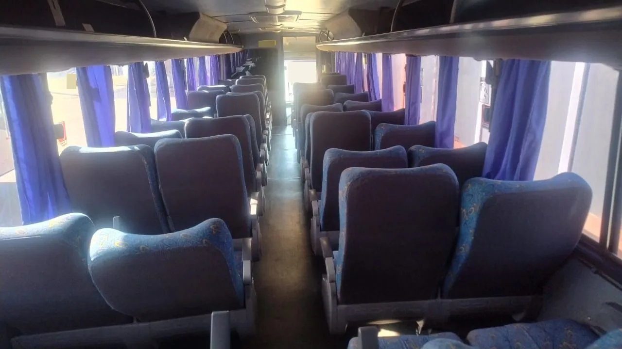 Ônibus COMIL CAMPIONE 3.25 VW 17.230 JM 2013 seminovo à venda, código 403 - foto 08