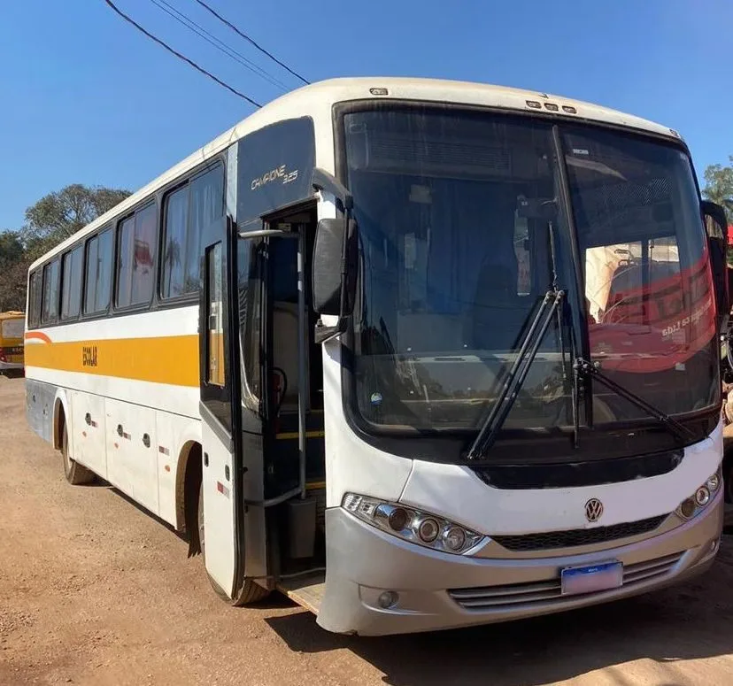 Ônibus COMIL CAMPIONE 3.25 VW 17.230 JM 2014 seminovo à venda, código 1411 - foto 03