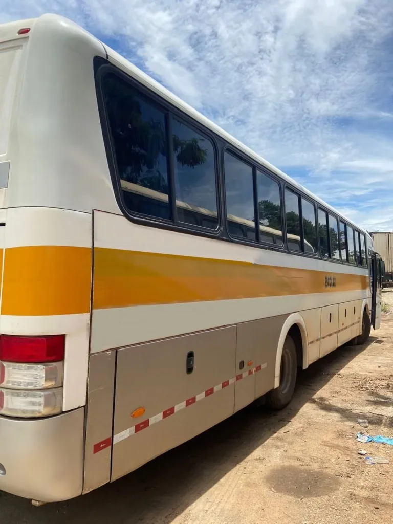 Ônibus COMIL CAMPIONE 3.25 VW 17.230 JM 2014 seminovo à venda, código 1411 - foto 04
