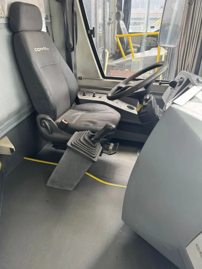 Ônibus COMIL CAMPIONE 3.45 VW 18.320 JM 2015 seminovo à venda, código 1388 - foto 04