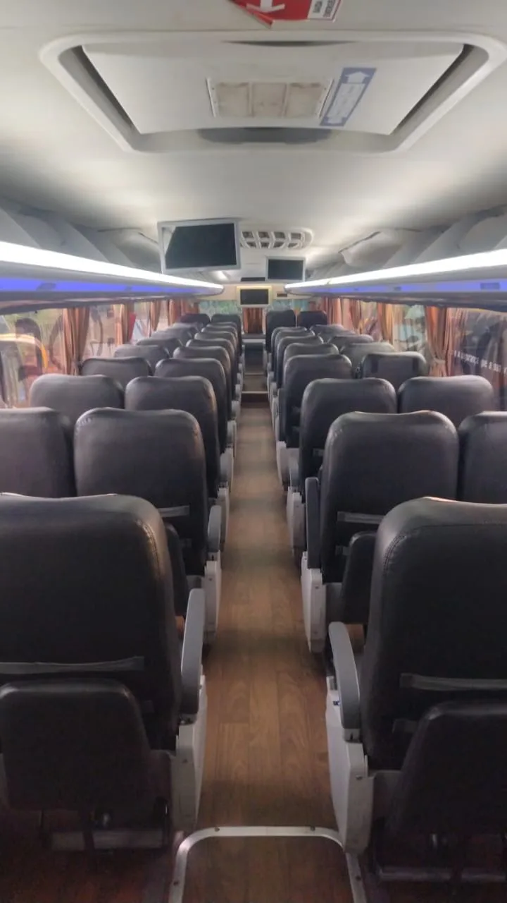 Ônibus COMIL CAMPIONE INVICTUS HD B420 R JM 2019 seminovo à venda, código 1617 - foto 08