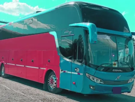 Ônibus COMIL CAMPIONE INVICTUS HD VOLVO B420R JM 2018 seminovo à venda, código 204 - foto 01