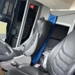 Ônibus COMIL CAMPIONE INVICTUS HD VOLVO B420R JM 2018 seminovo à venda, código 204 - foto 03