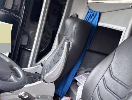 COMIL CAMPIONE INVICTUS HD ANO 2018 VOLVO B420R JM COD.204