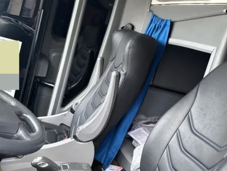 Ônibus COMIL CAMPIONE INVICTUS HD VOLVO B420R JM 2018 seminovo à venda, código 204 - foto 03