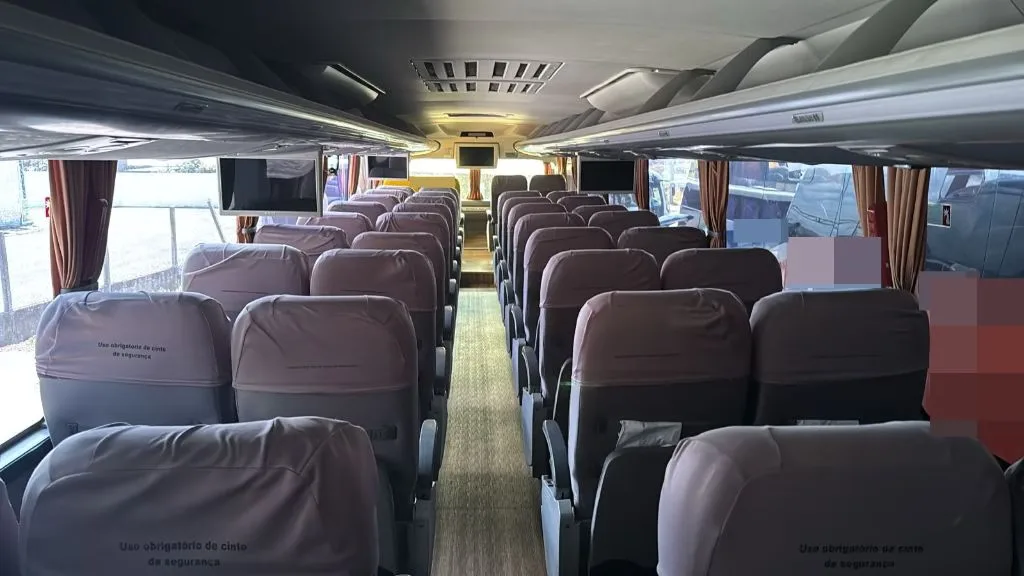 Ônibus COMIL CAMPIONE INVICTUS HD VOLVO B420R JM 2018 seminovo à venda, código 204 - foto 08