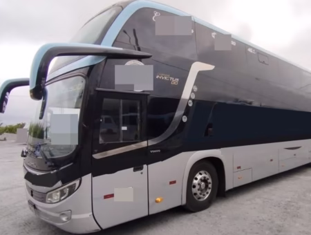 COMIL INVICTUS DD HD ANO 2021 VOLVO B420 JM COD.746
