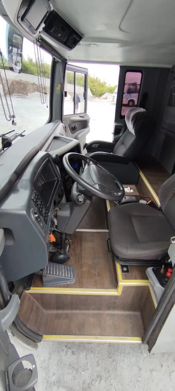 Ônibus COMIL INVICTUS DD HD VOLVO B420 JM 2021 seminovo à venda, código 746 - foto 04