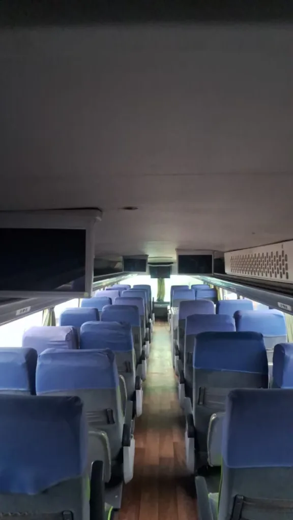 Ônibus COMIL INVICTUS DD HD VOLVO B420 JM 2021 seminovo à venda, código 746 - foto 08