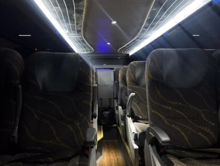 COMIL INVICTUS DD ANO 2017 VOLVO B 420R JM COD.1312