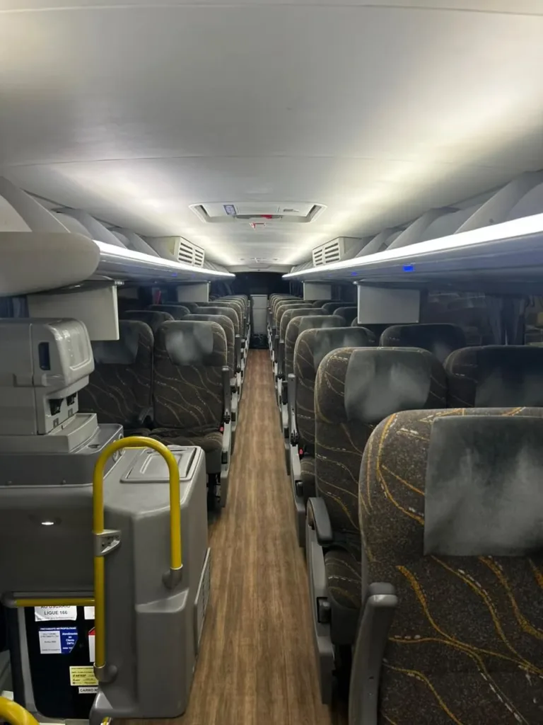 Ônibus COMIL INVICTUS DD VOLVO B 420R JM 2017 seminovo à venda, código 1312 - foto 07