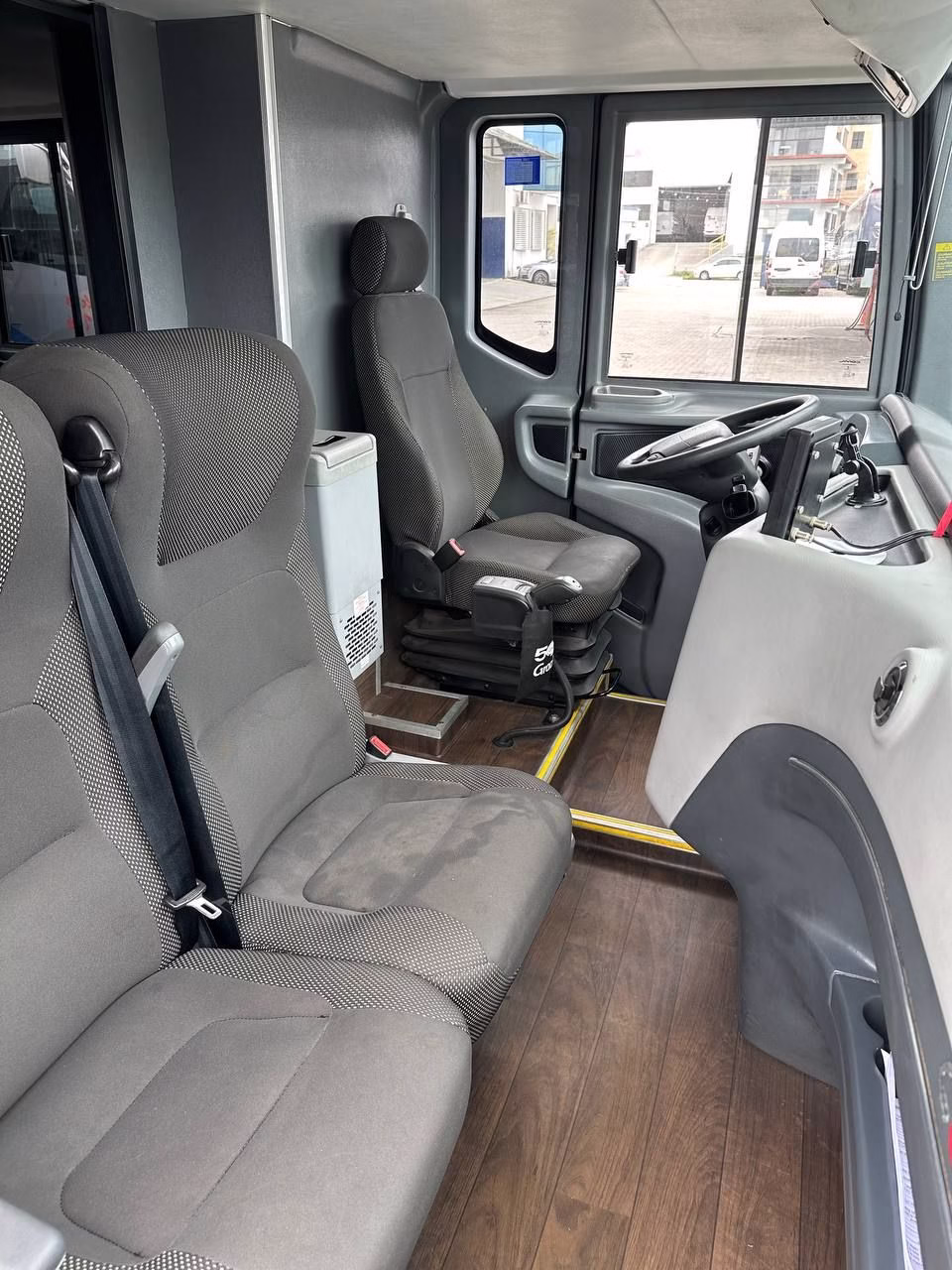 COMIL INVICTUS DD ANO 2021 VOLVO B420 R JM COD.1701