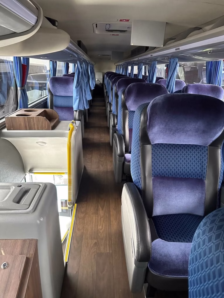 COMIL INVICTUS DD ANO 2021 VOLVO B420 R JM COD.1701