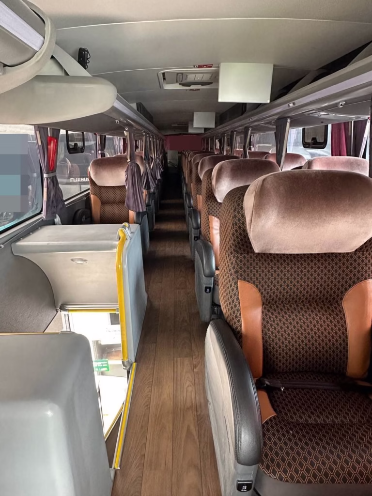 COMIL INVICTUS DD ANO 2021 VOLVO B450R JM COD.70