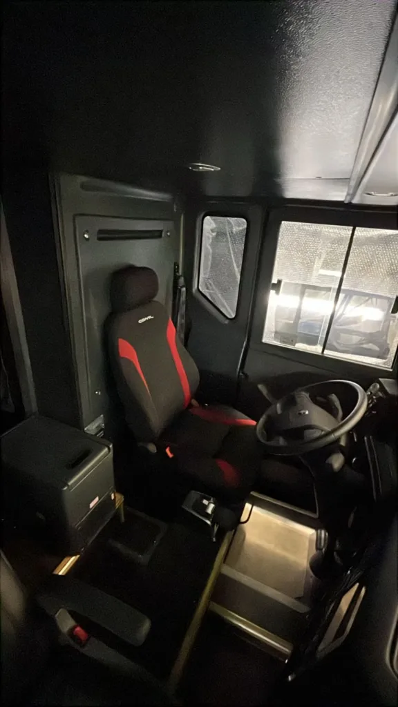 Ônibus COMIL INVICTUS DD VOLVO B510 R JM 2026 seminovo à venda, código 1300 - foto 02