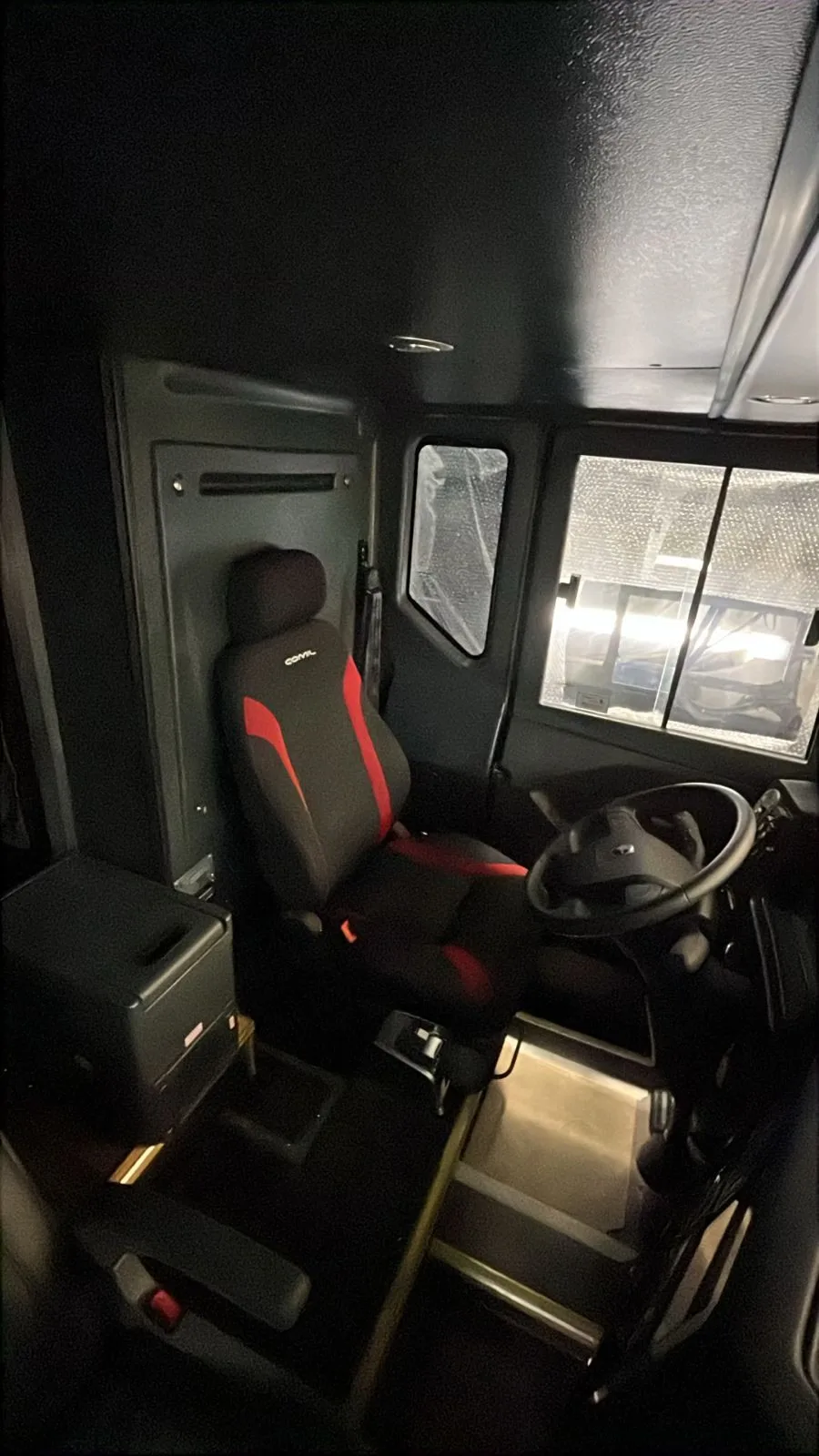 Ônibus COMIL INVICTUS DD VOLVO B510 R JM 2026 seminovo à venda, código 1300 - foto 02