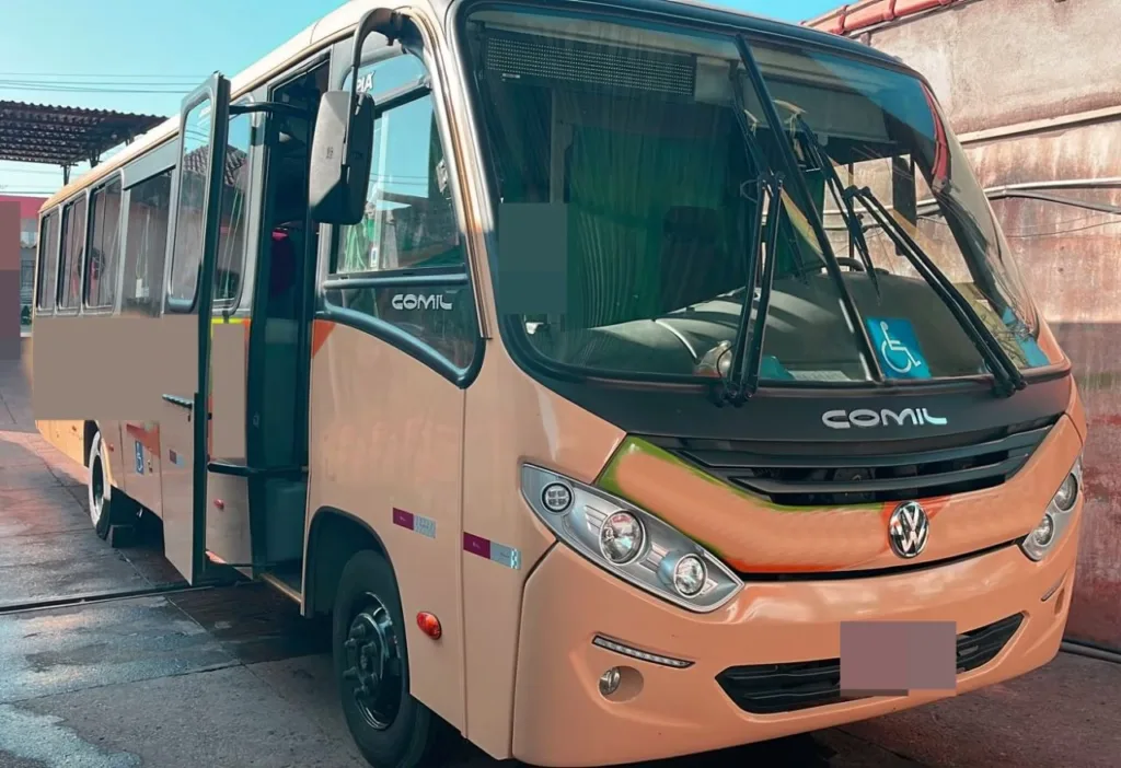 Ônibus COMIL PIA VW 9160 EXECUTIVO JM 2022 seminovo à venda, código 27 - foto 01