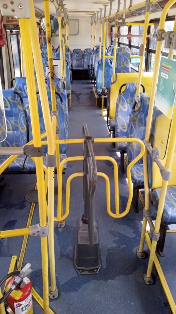 COMIL SVELTO ANO 2013 MB 1721 JM COD.1450