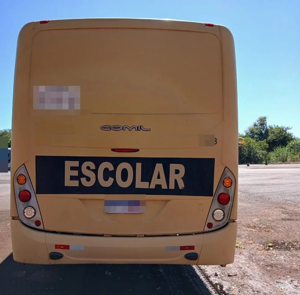 Ônibus COMIL SVELTO VW 15.190 JM 2013 seminovo à venda, código 421 - foto 08