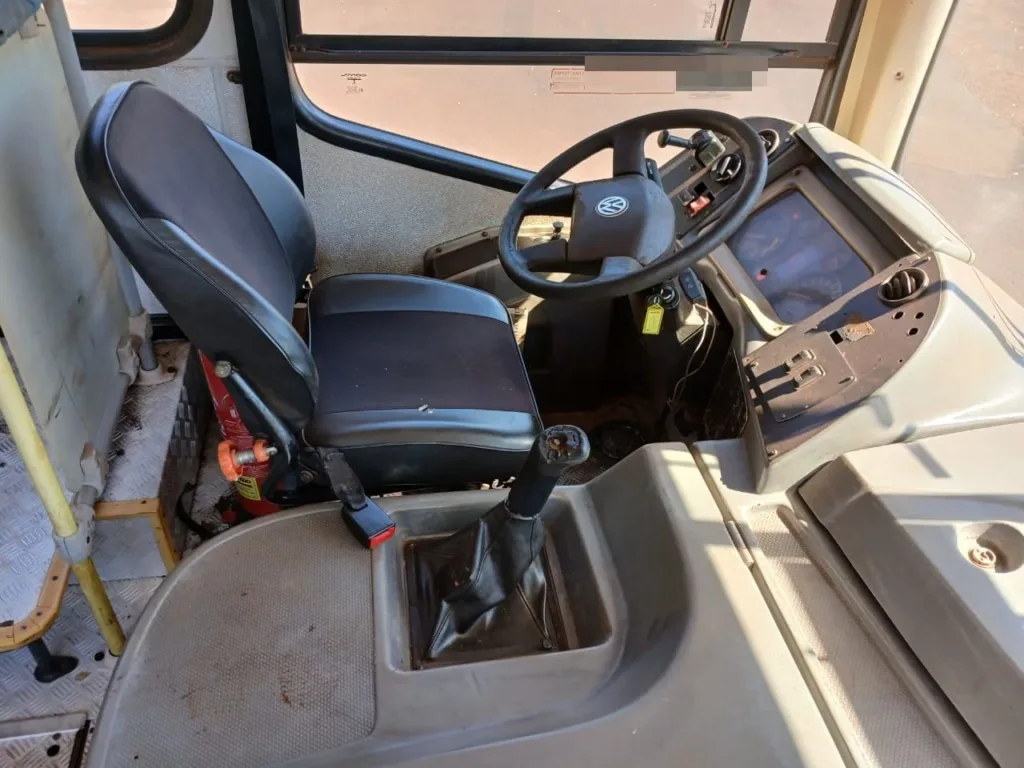 Ônibus COMIL SVELTO VW 15.190 JM 2013 seminovo à venda, código 421 - foto 12