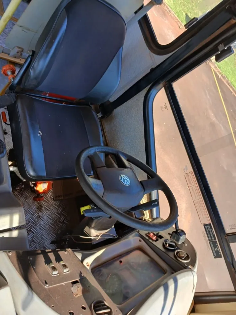 Ônibus COMIL SVELTO VW 15.190 JM 2013 seminovo à venda, código 421 - foto 13