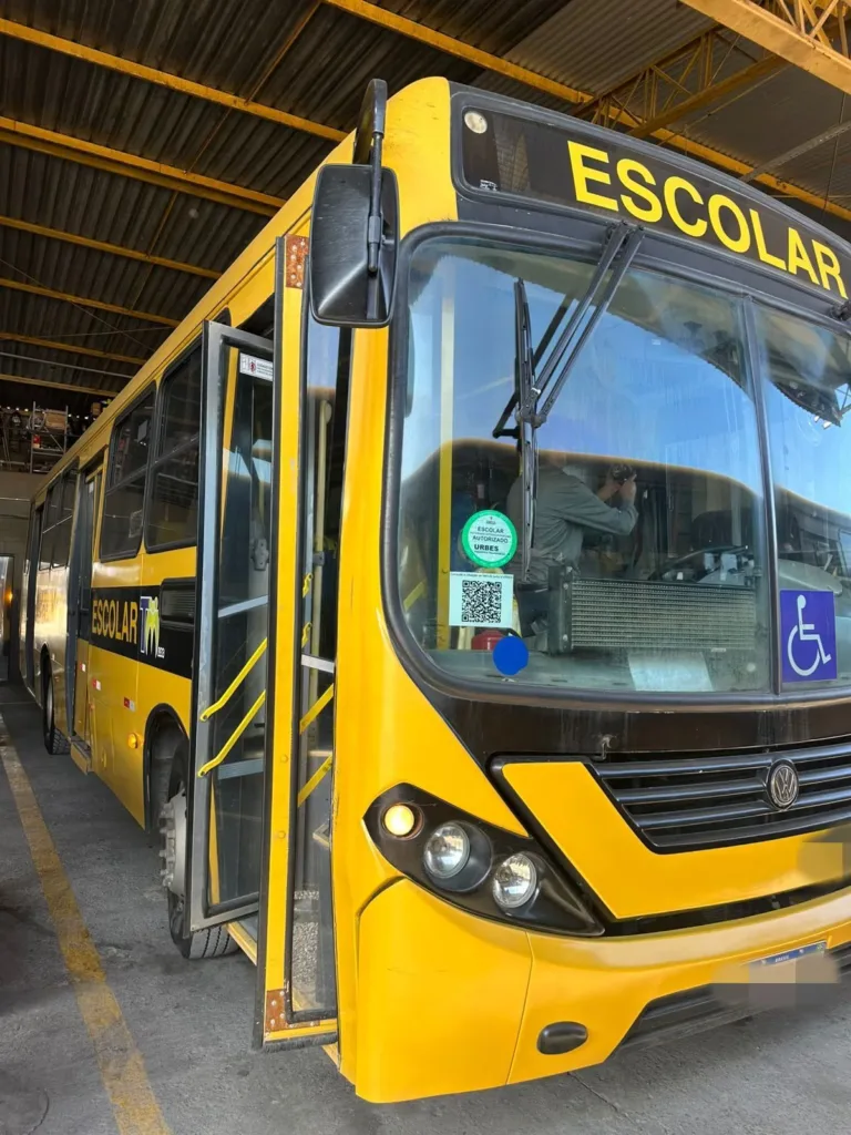Ônibus COMIL SVELTO VW 17.230 JM 2012 seminovo à venda, código 1398 - foto 01