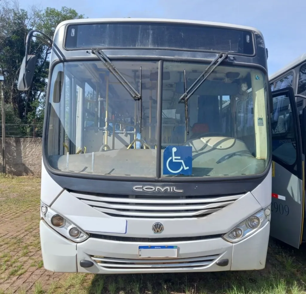 Ônibus COMIL SVELTO VW 17.230 JM 2013 seminovo à venda, código 1583 - foto 02