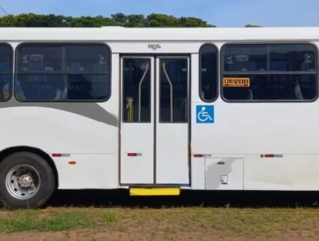 Ônibus COMIL SVELTO VW 17.230 JM 2013 seminovo à venda, código 1583 - foto 04