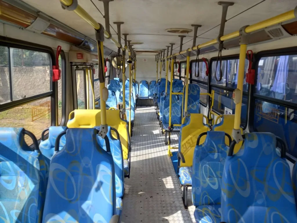 Ônibus COMIL SVELTO VW 17.230 JM 2013 seminovo à venda, código 1583 - foto 08