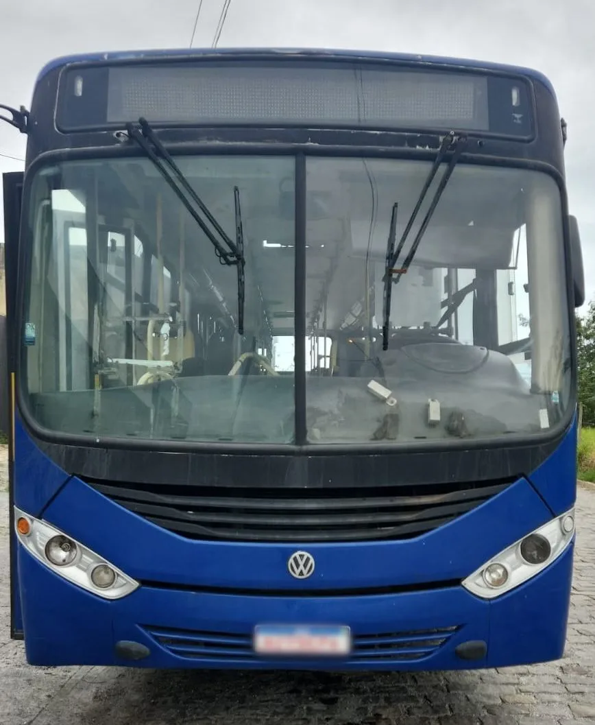 Ônibus COMIL SVELTO VW 17.230 JM 2015 seminovo à venda, código 1637 - foto 01