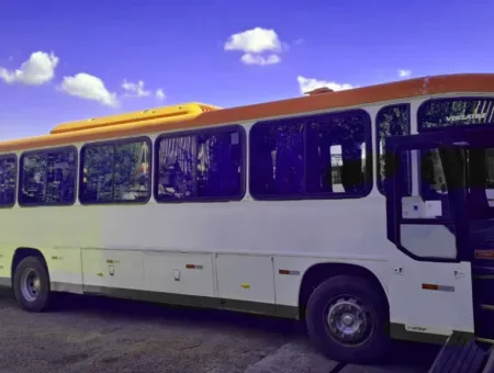 Ônibus COMIL VERSATILE VOLVO B270 F JM 2012 seminovo à venda, código 1329 - foto 02