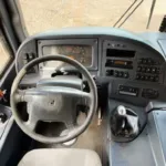 Ônibus COMIL VERSATILE VOLVO B270 F JM 2012 seminovo à venda, código 1329 - foto 04